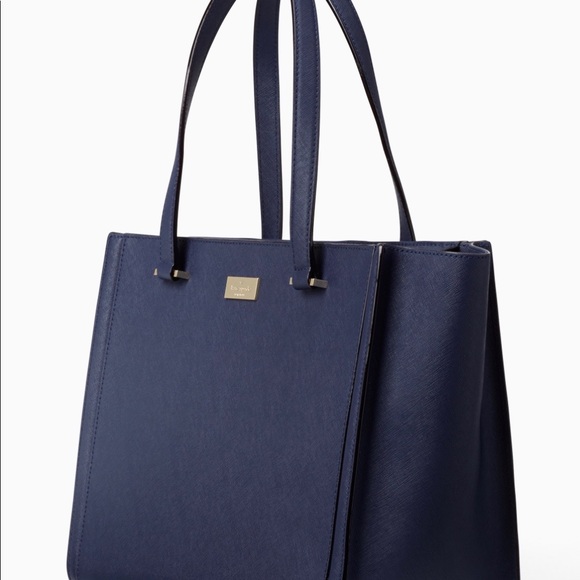 HOST PICK Kate Spade Regatta Saffiano Tote - Picture 3 of 6